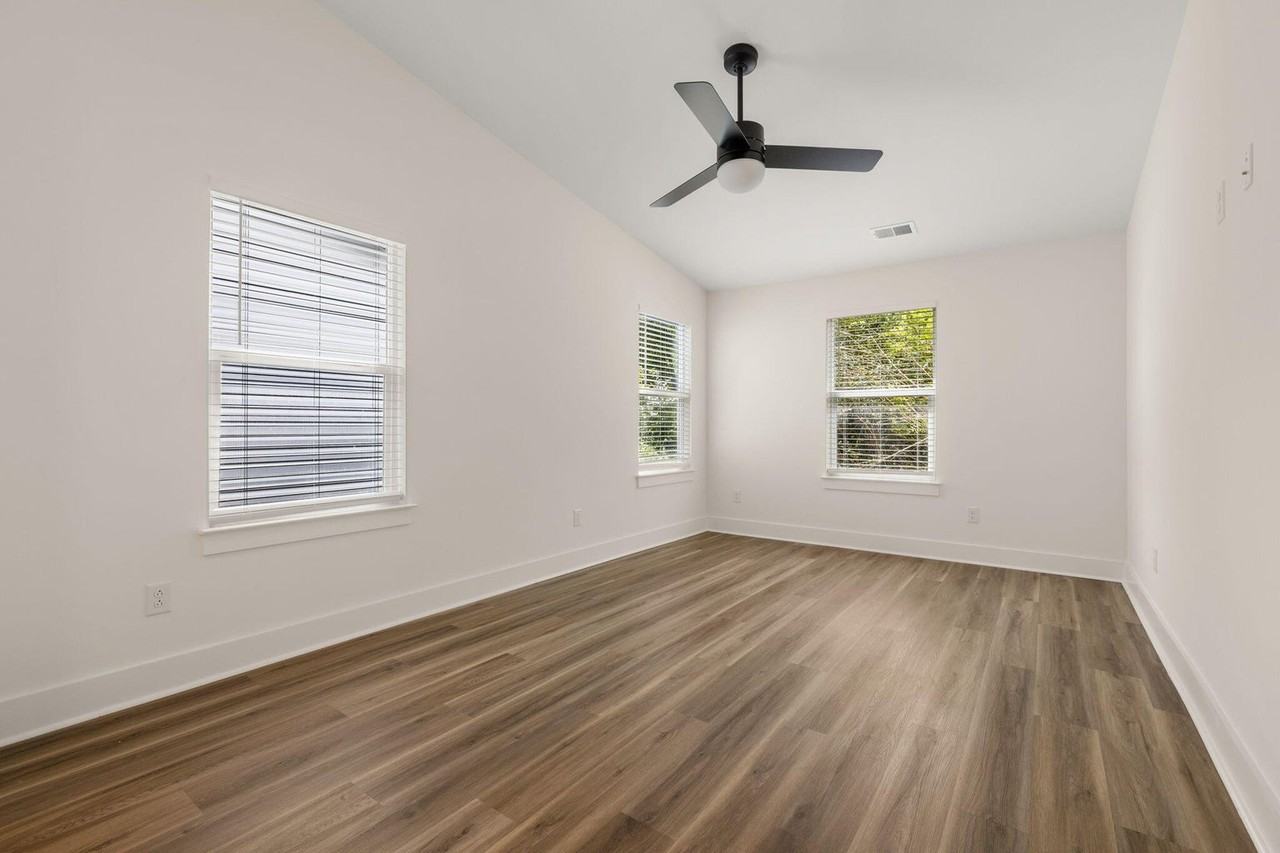 602 W 2nd North St - Photo 7 of 28