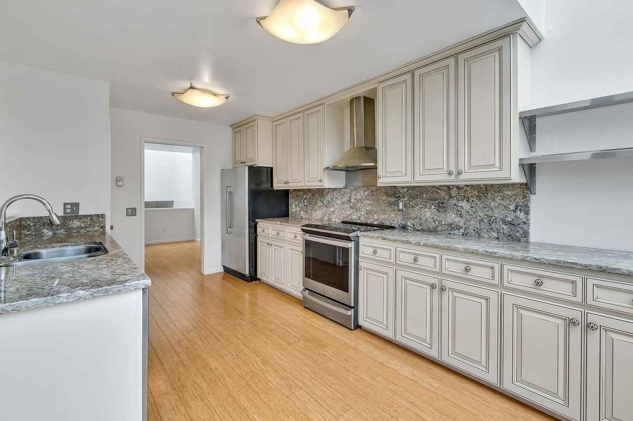 4505 Ne 55th St - Photo 3 of 24