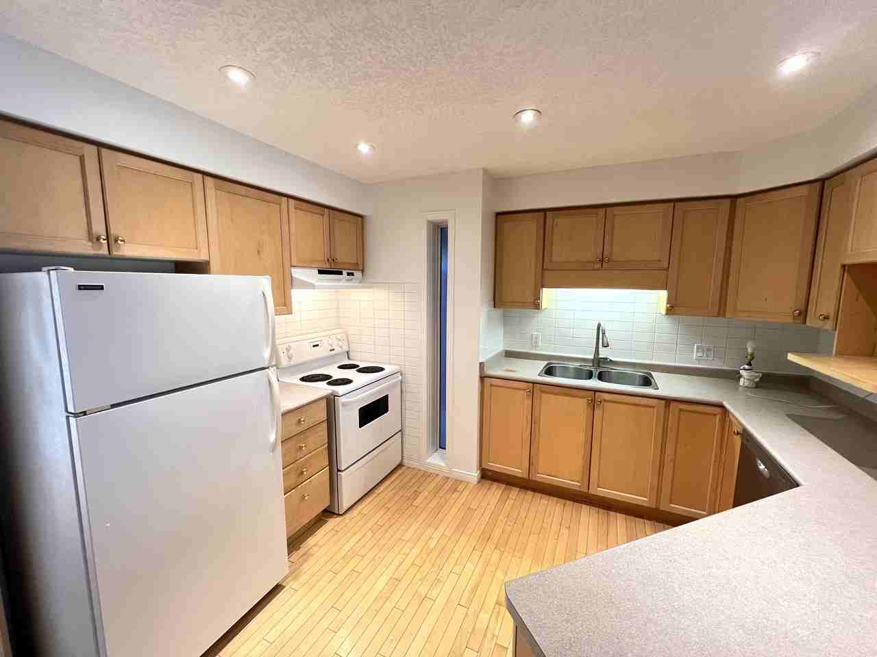 203 Dearborn Boulevard - Photo 2 of 16