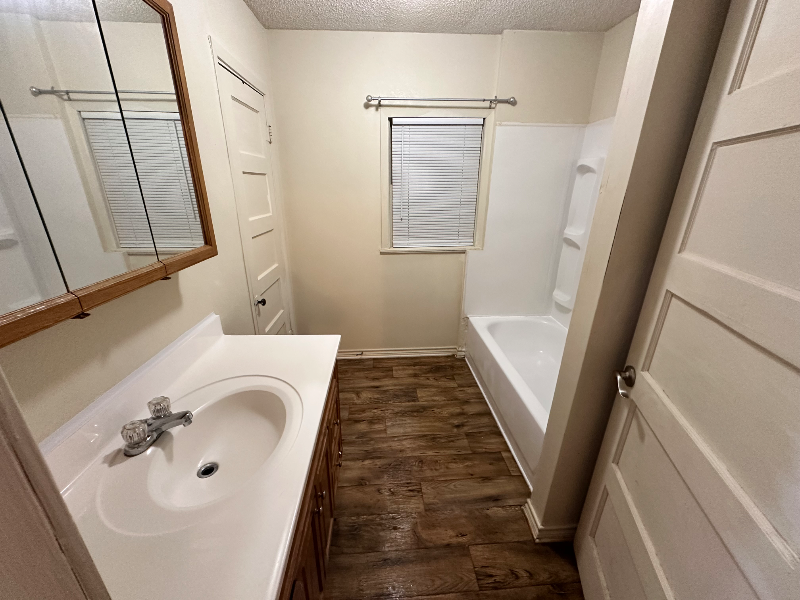 228 Wall Dr - Photo 3 of 11