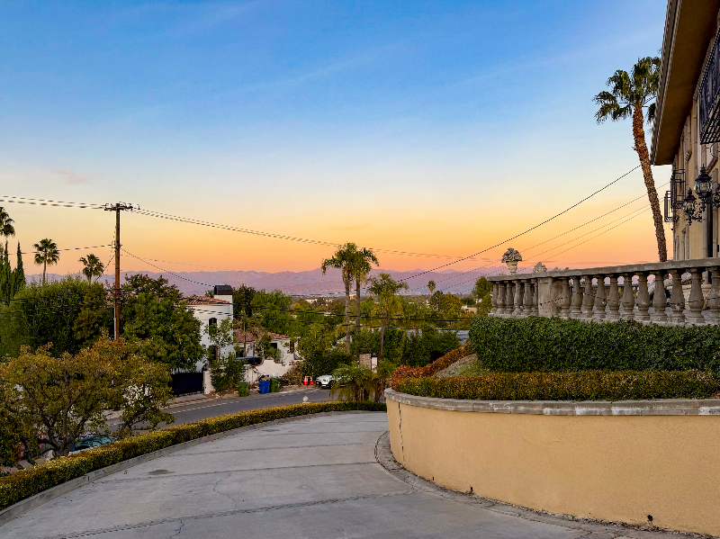 14558 Valley Vista Blvd - Photo 2 of 44