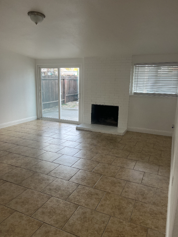 1126 Morse Ct - Photo 3 of 10
