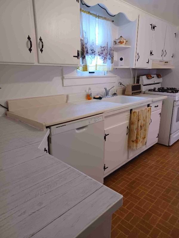 150 Broadway #1 - Photo 3 of 9