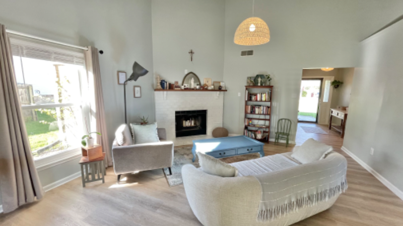 209 Hutchins Dr - Photo 6 of 24