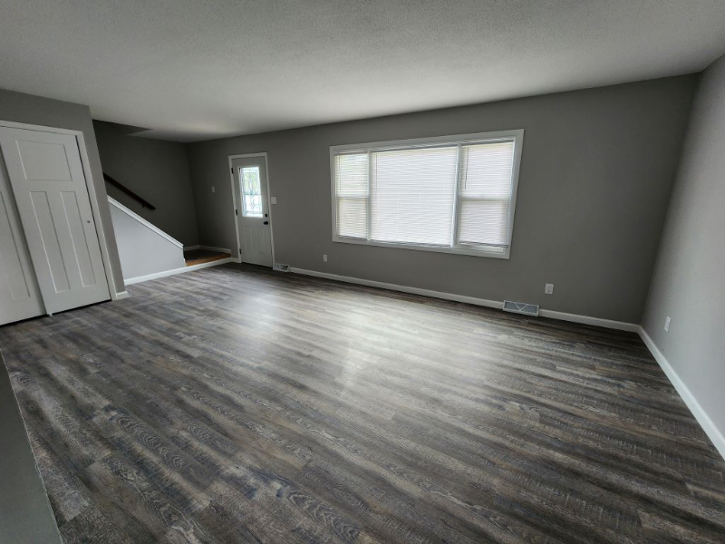 733 Northbrook Dr - Photo 2 of 14