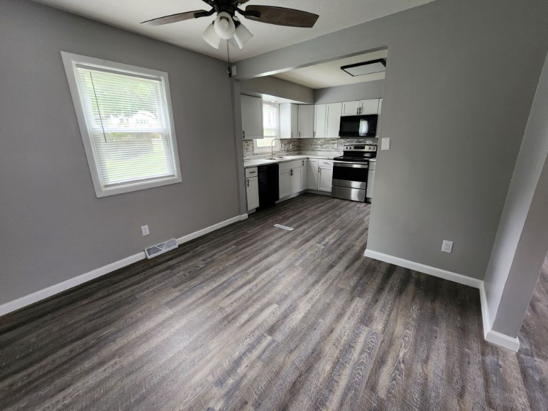 733 Northbrook Dr - Photo 3 of 14