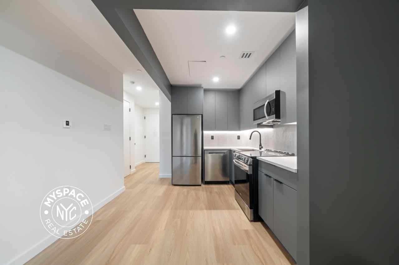 931 Carroll St #812 - Photo 4 of 35