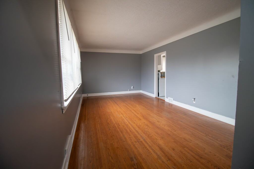 256 Pelham Rd - Photo 2 of 30