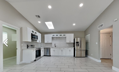 227 West Kerry Lane - Photo 2 of 6