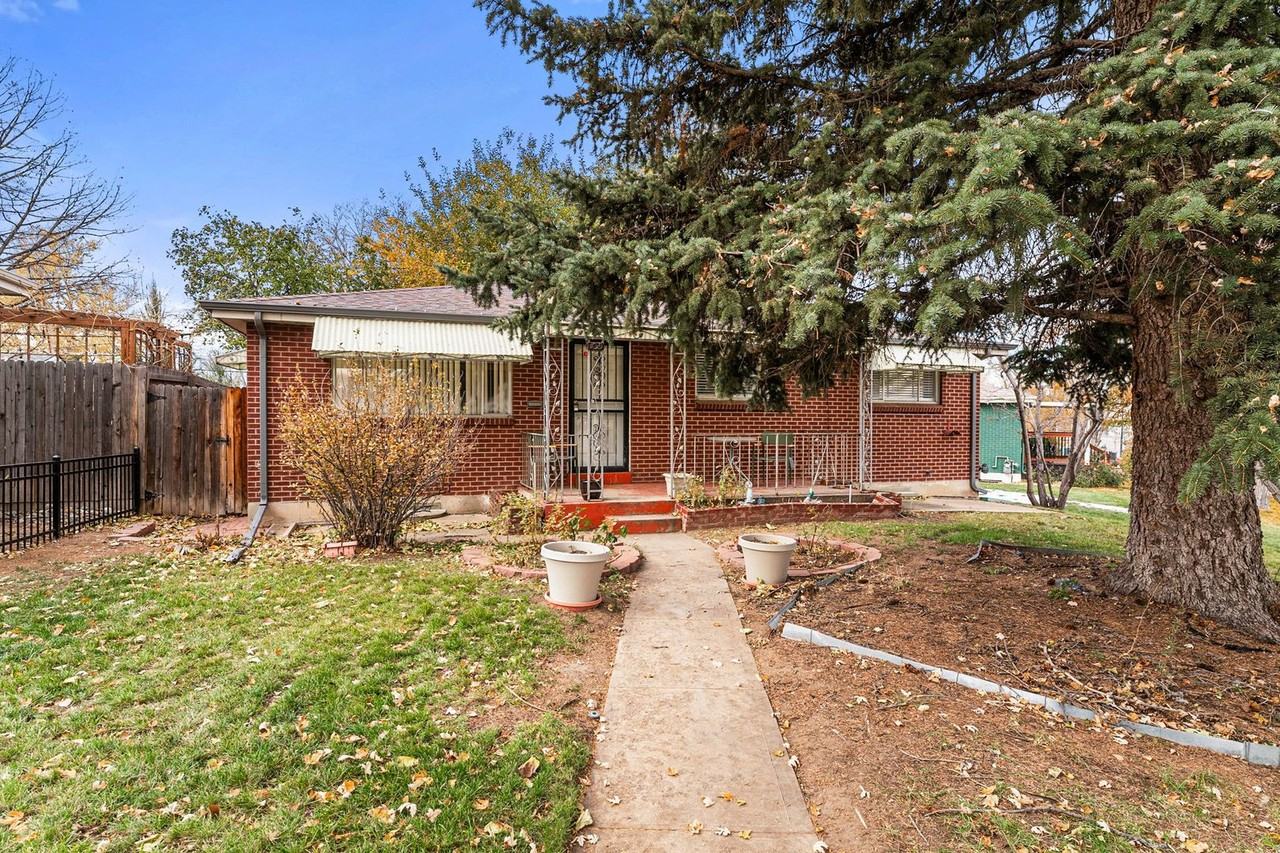 1435 S Ogden St - Photo 2 of 36