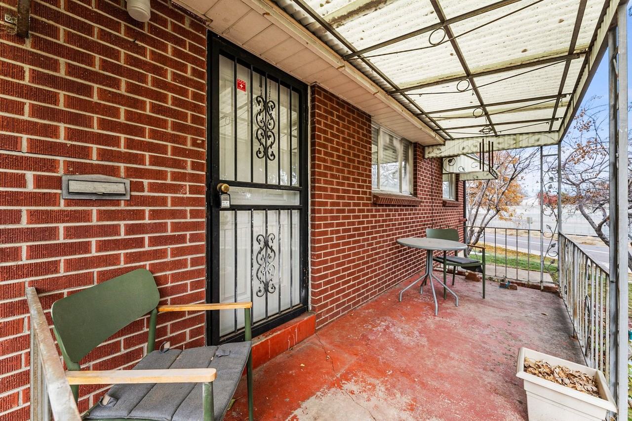 1435 S Ogden St - Photo 3 of 36