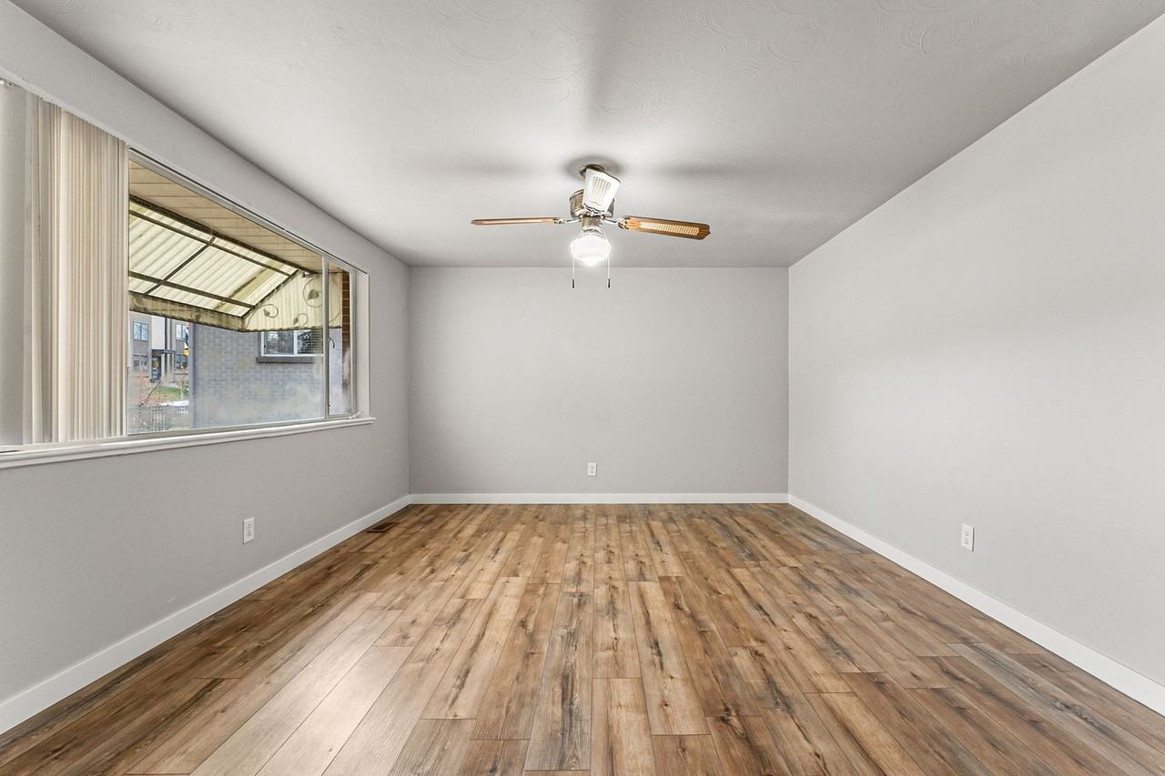 1435 S Ogden St - Photo 5 of 36