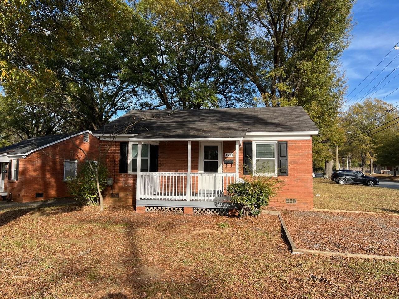 3051 Sandlewood Rd - Photo 2 of 10