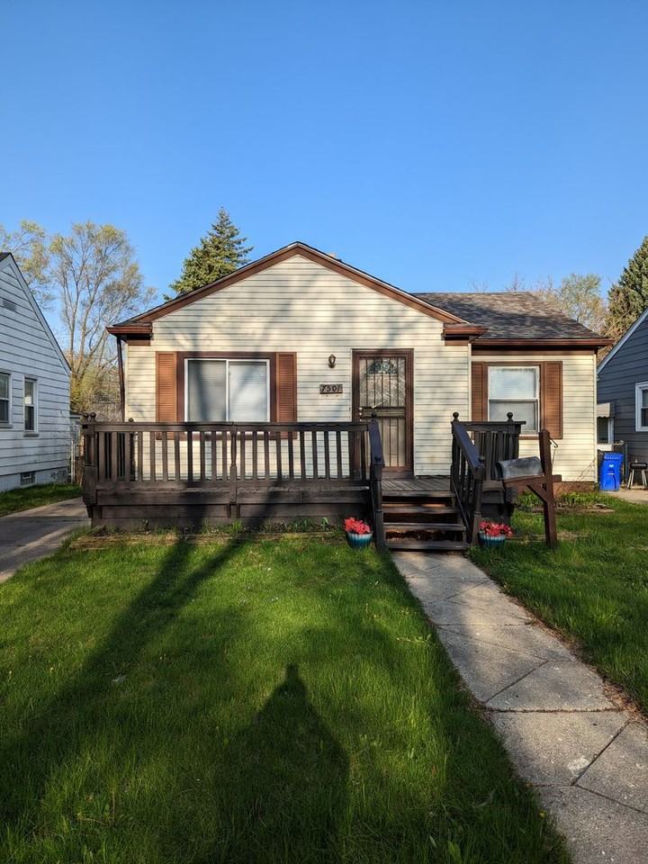 7501 Lamphere - Photo 3 of 34