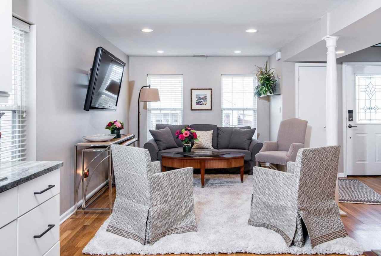 1036 Lampton St - Photo 2 of 24