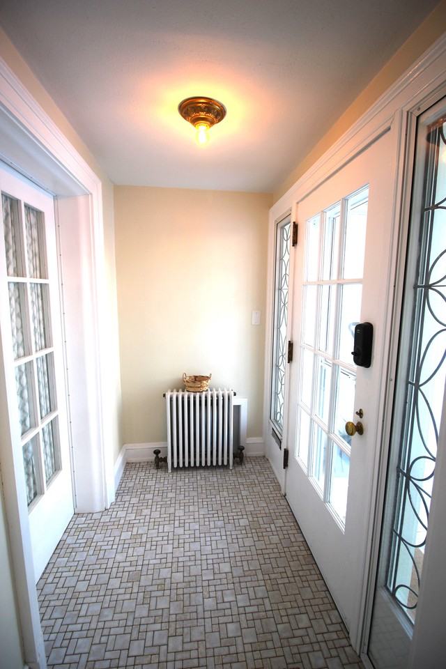 2701 E 6th St #REAR - Photo 2 of 20