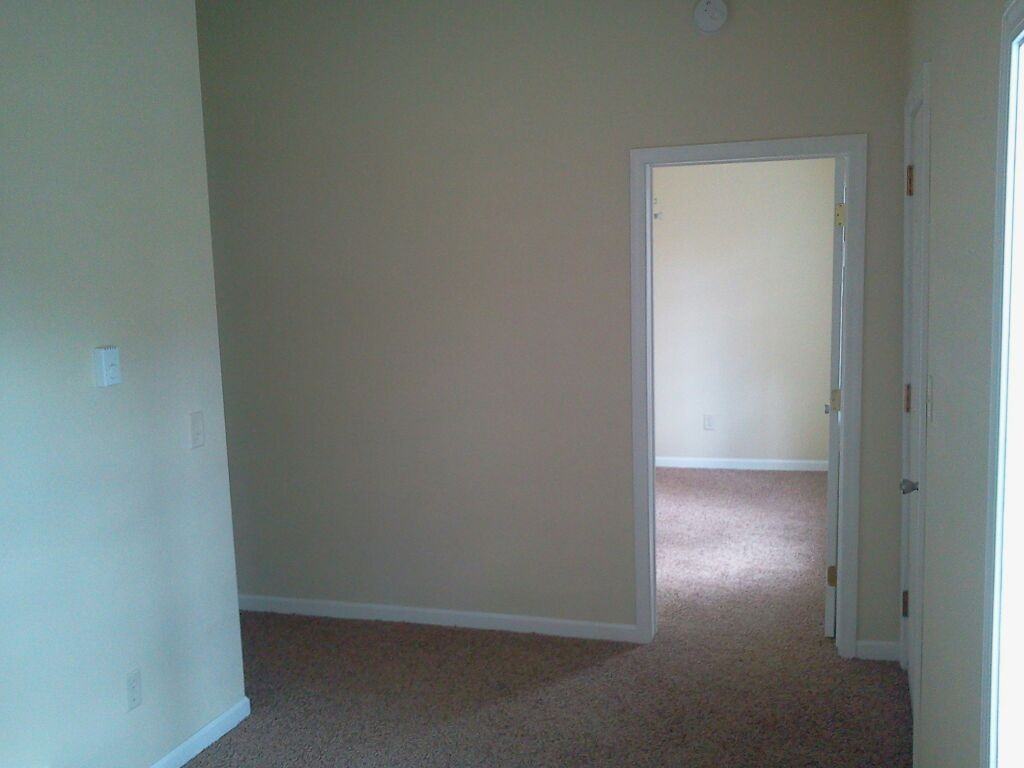 110 Niagara St #NA - Photo 2 of 8