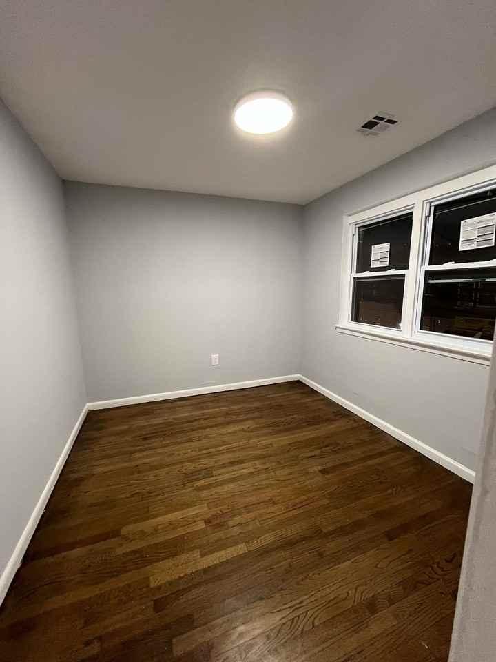 239 Weequahic Ave #1