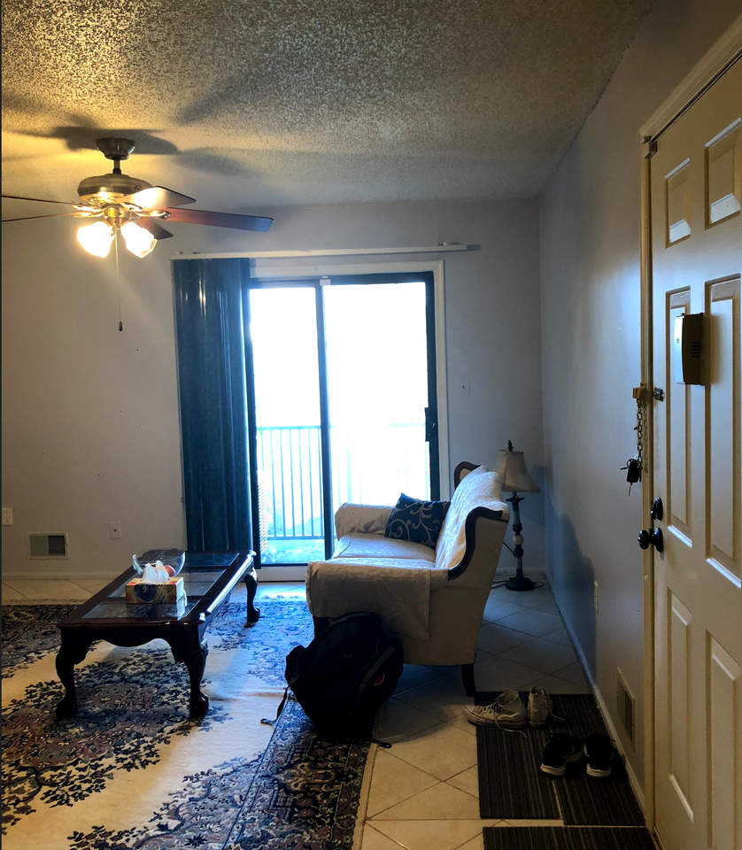 78 Canterbury Ct #1 - Photo 2 of 9