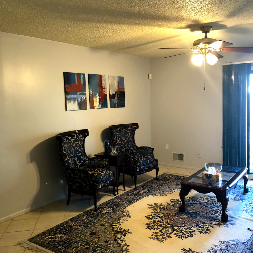 78 Canterbury Ct #1 - Photo 3 of 9