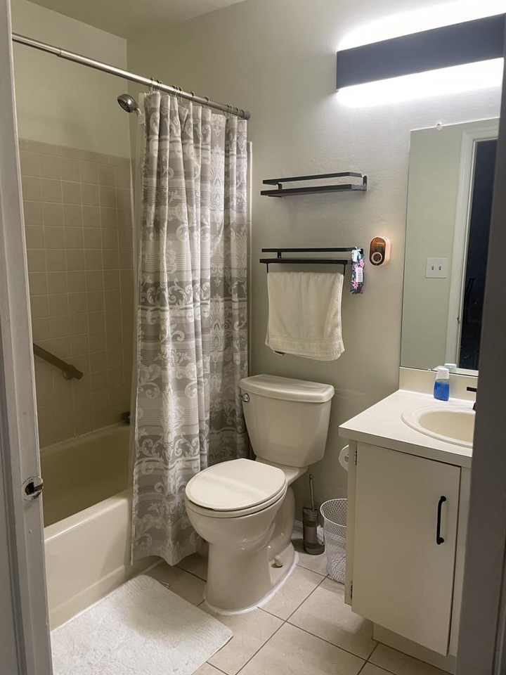 78 Canterbury Ct #1 - Photo 5 of 9