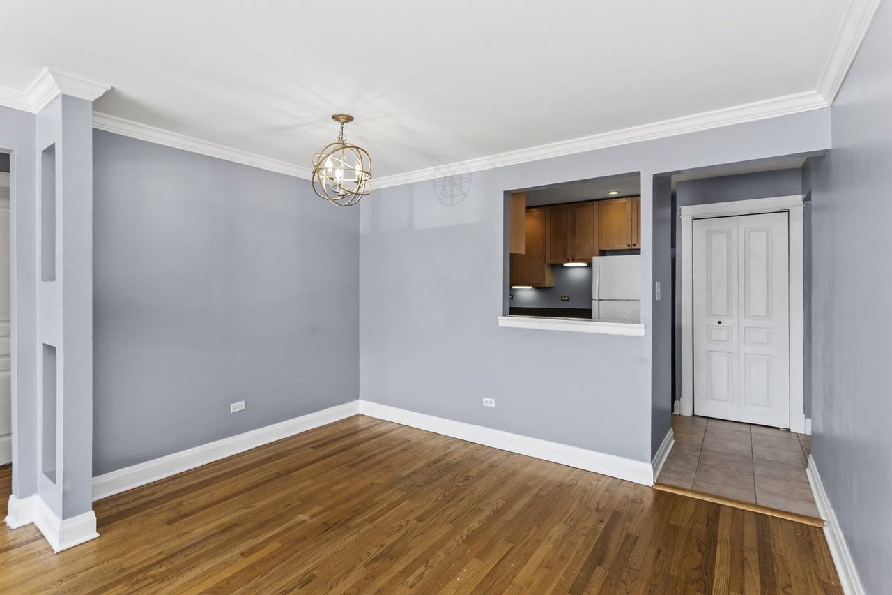 6060 N Ridge Ave #2H - Photo 6 of 13