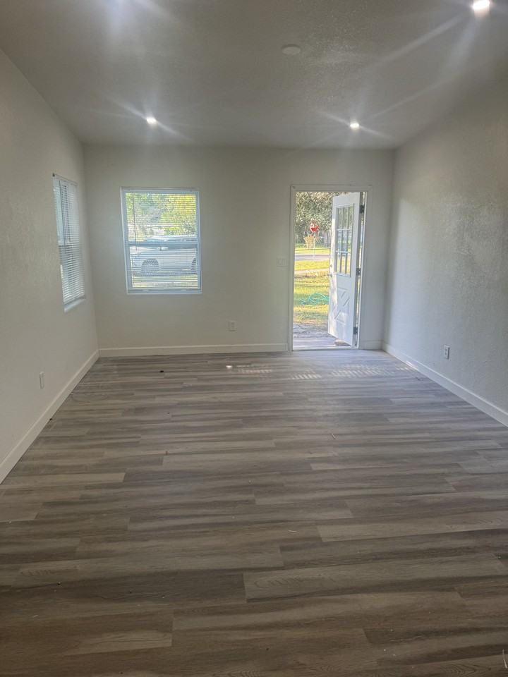 300 1st St #A - Photo 2 of 3