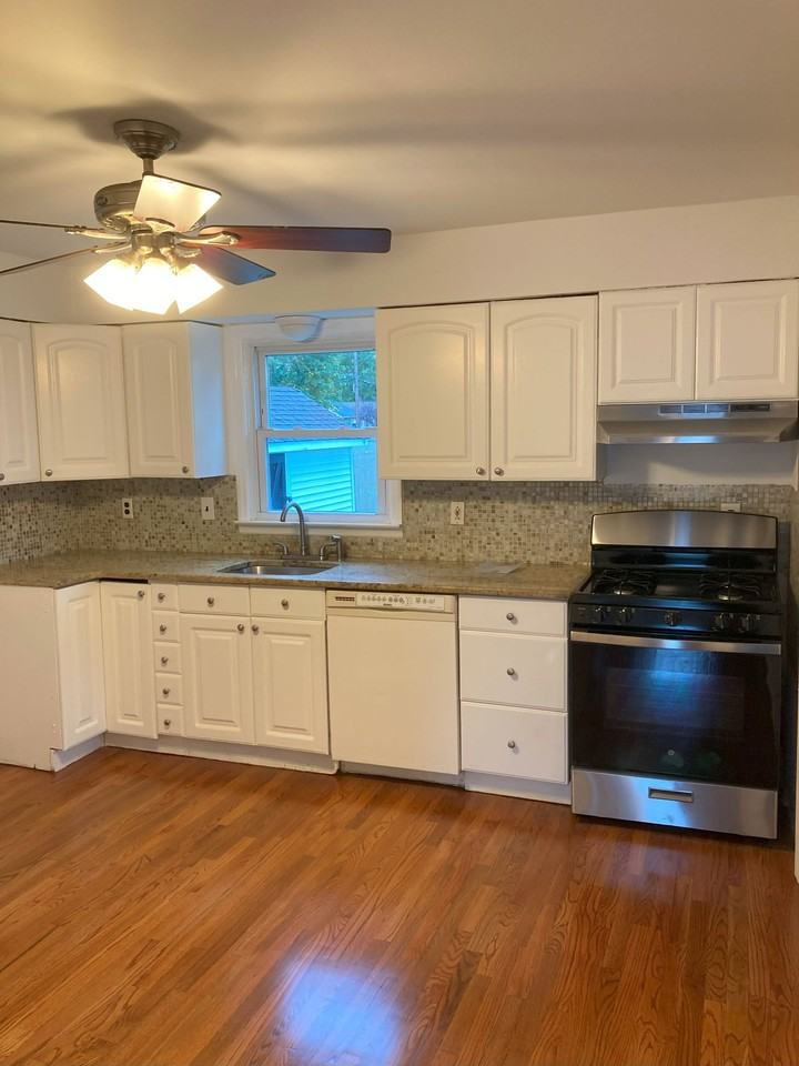 1824 Eganey St #NA - Photo 3 of 18