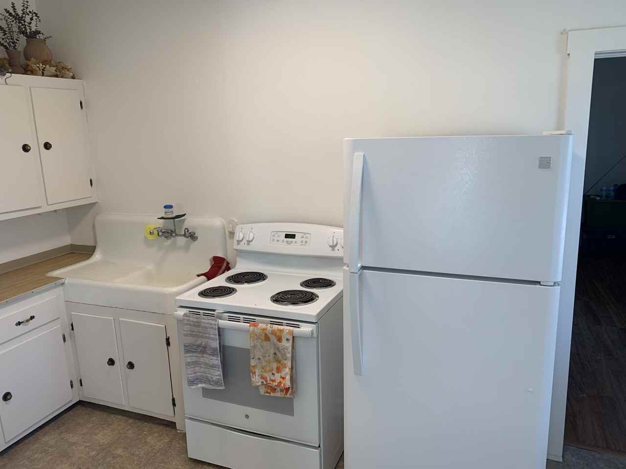 302 E Second St #2ndST - Photo 3 of 10