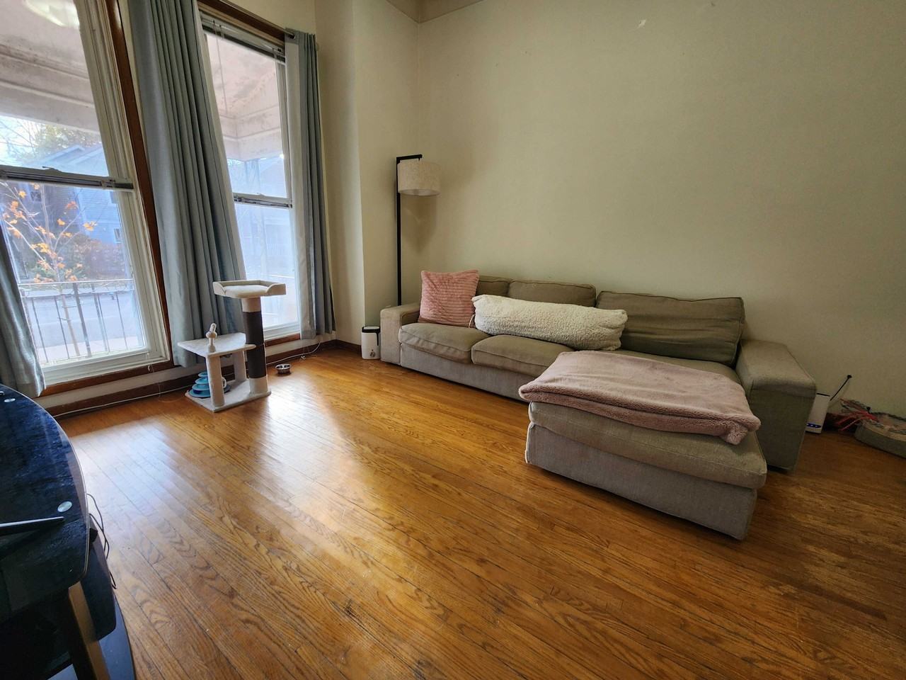523 Johnson St #1 - Photo 2 of 10