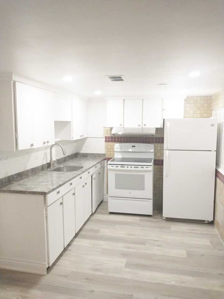 22 Franson Crescent - Photo 2 of 8