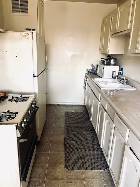 Palmwood - Photo 3 of 5