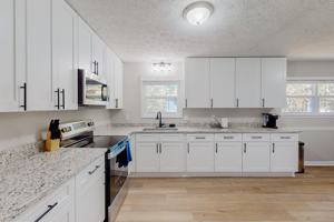 featured image of Peartree Ln