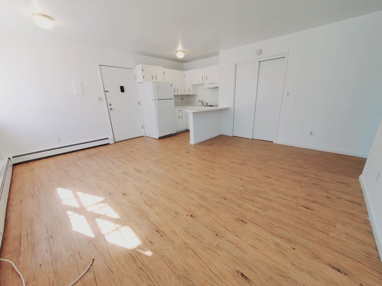 761 Cove Rd #4 - Photo 3 of 5