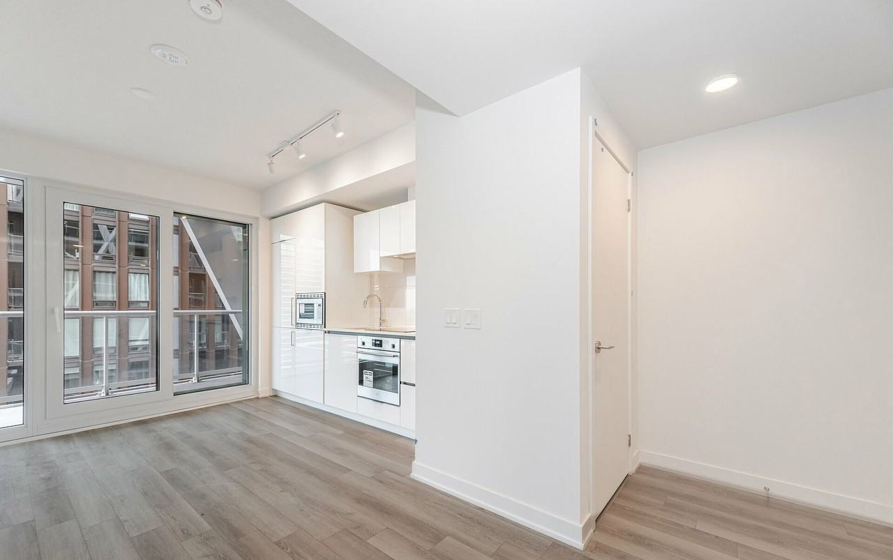 230 Simcoe Street #2220 - Photo 4 of 14