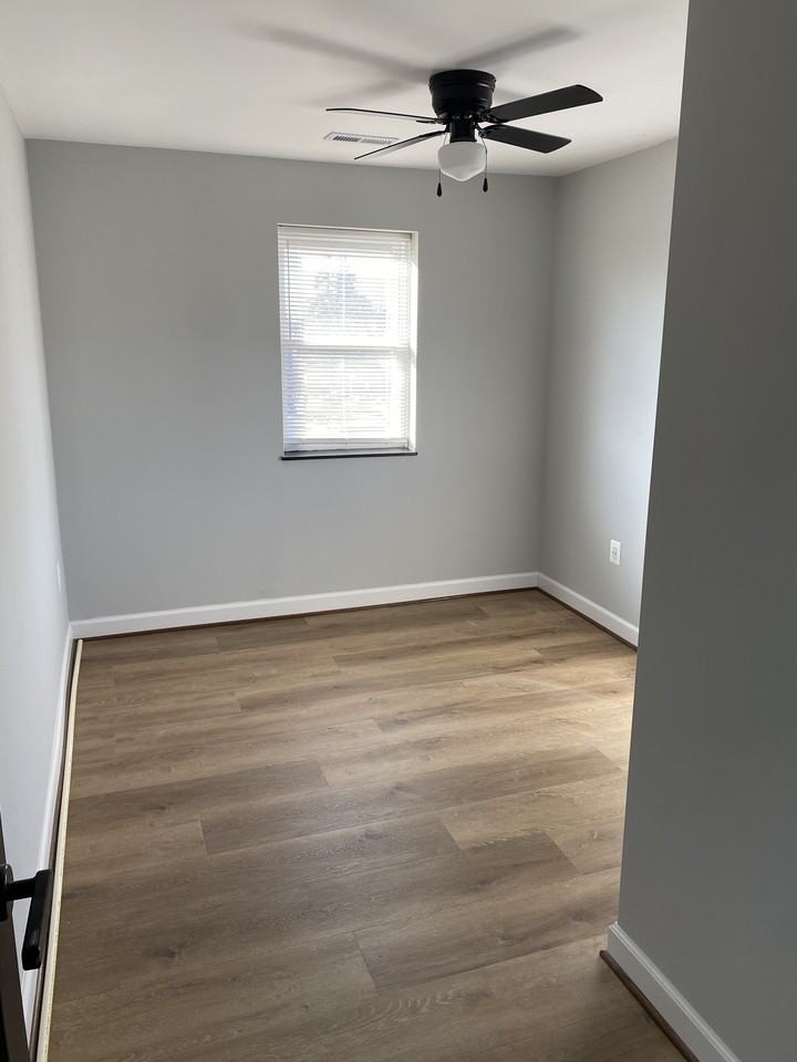 823 N Woodington Rd 2nd Floor - Photo 2 of 10