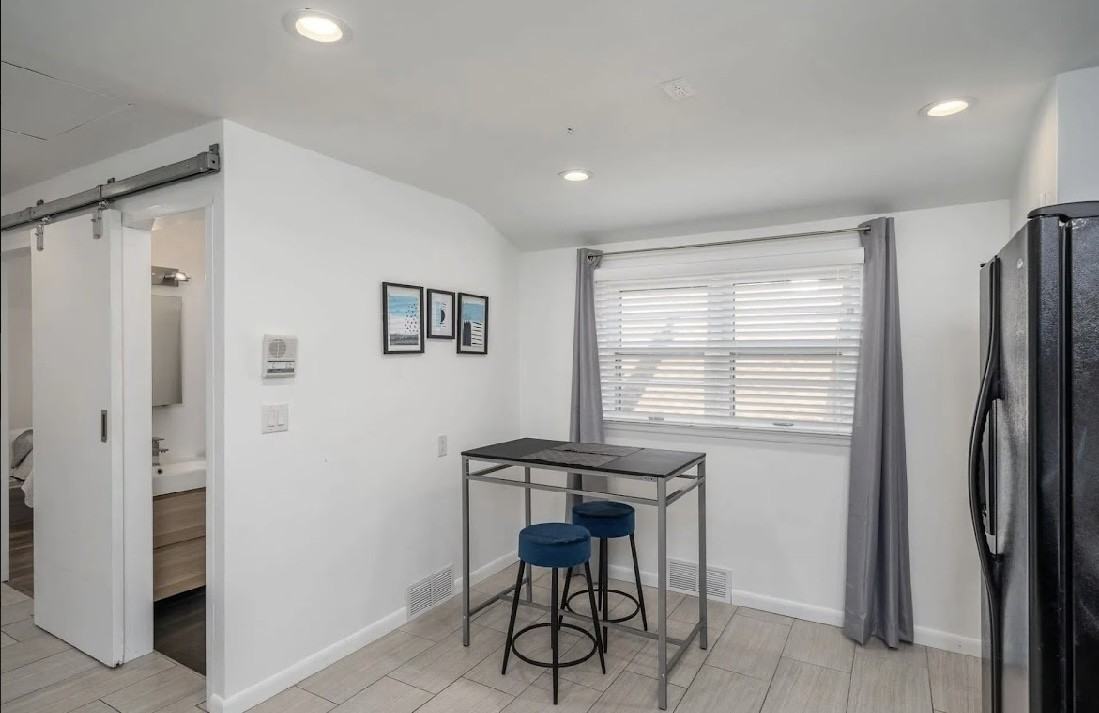 2010 West 22nd Street - Photo 3 of 13