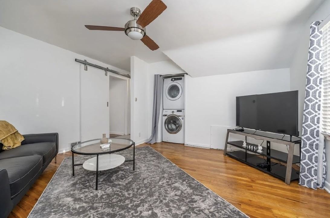 2010 West 22nd Street - Photo 6 of 13