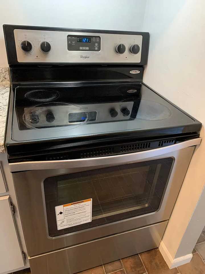 Waterford Villa - Photo 2 of 11