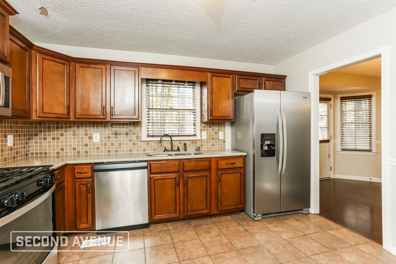 654 Ladora Dr - Photo 2 of 31