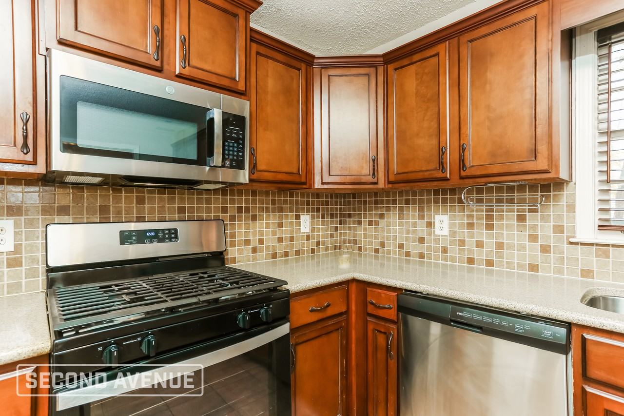 654 Ladora Dr - Photo 4 of 31
