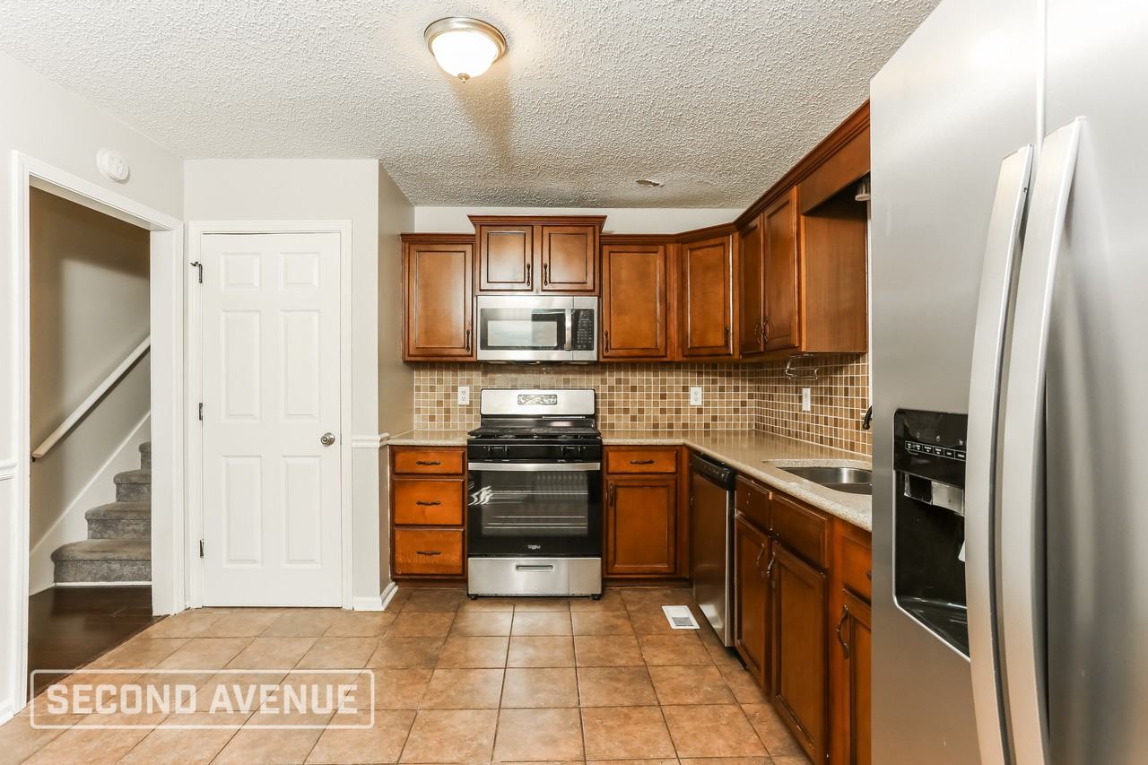 654 Ladora Dr - Photo 6 of 31