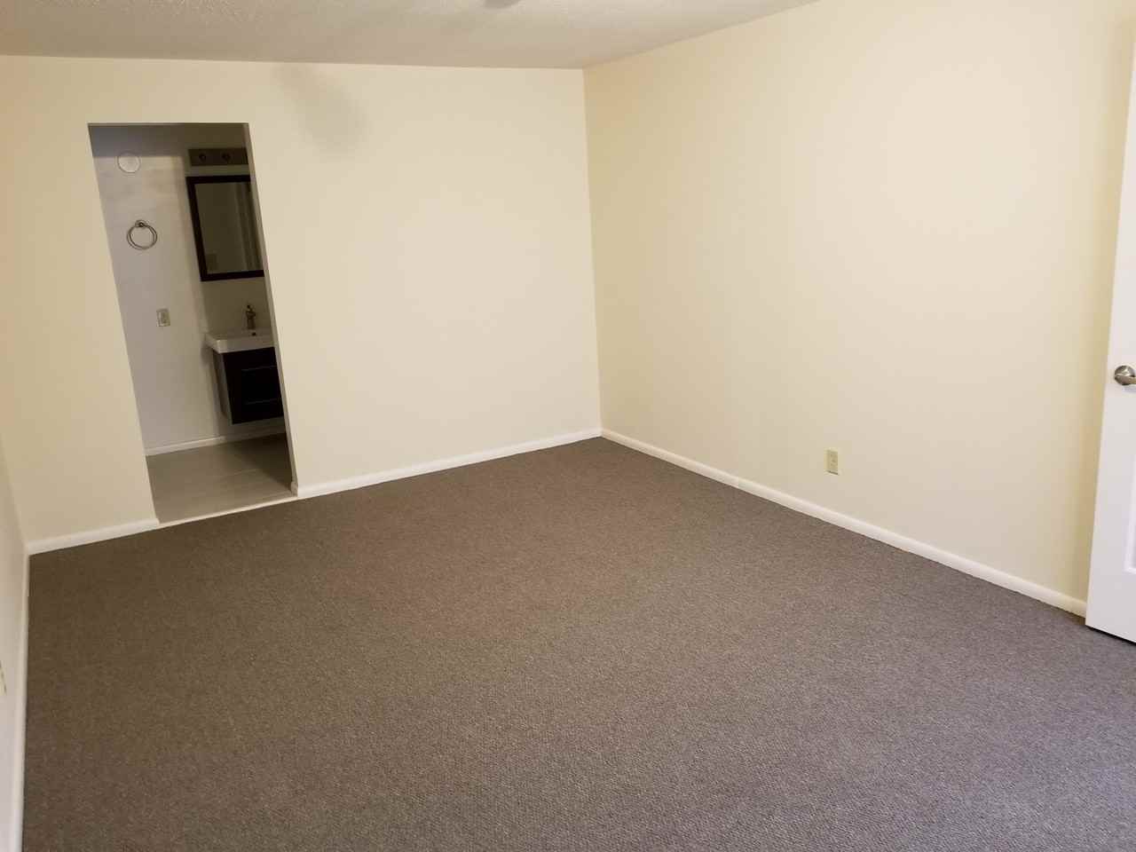 French-Annex Apartments 15 N. 5th - Photo 2 of 4