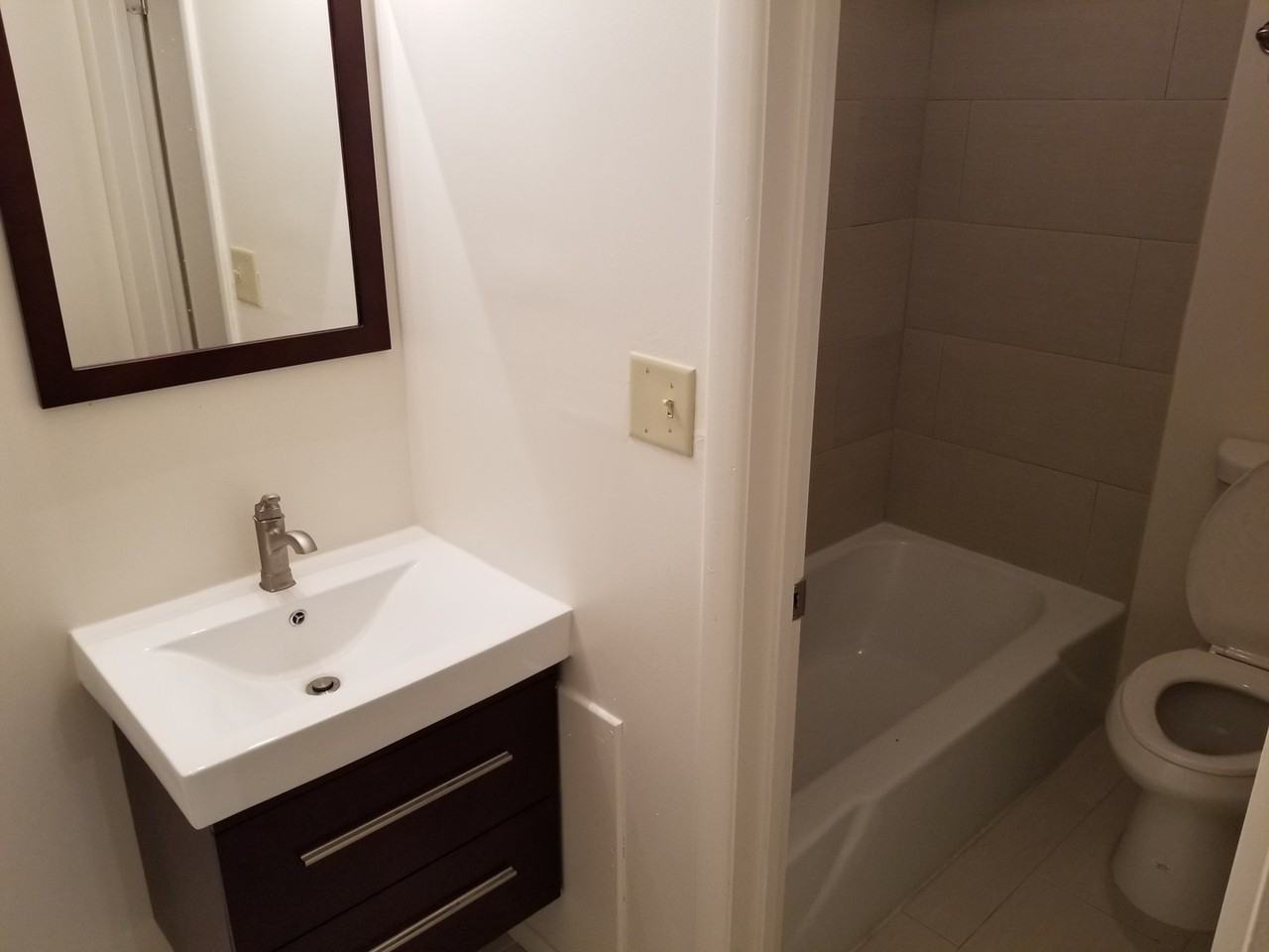 French-Annex Apartments 15 N. 5th - Photo 3 of 4