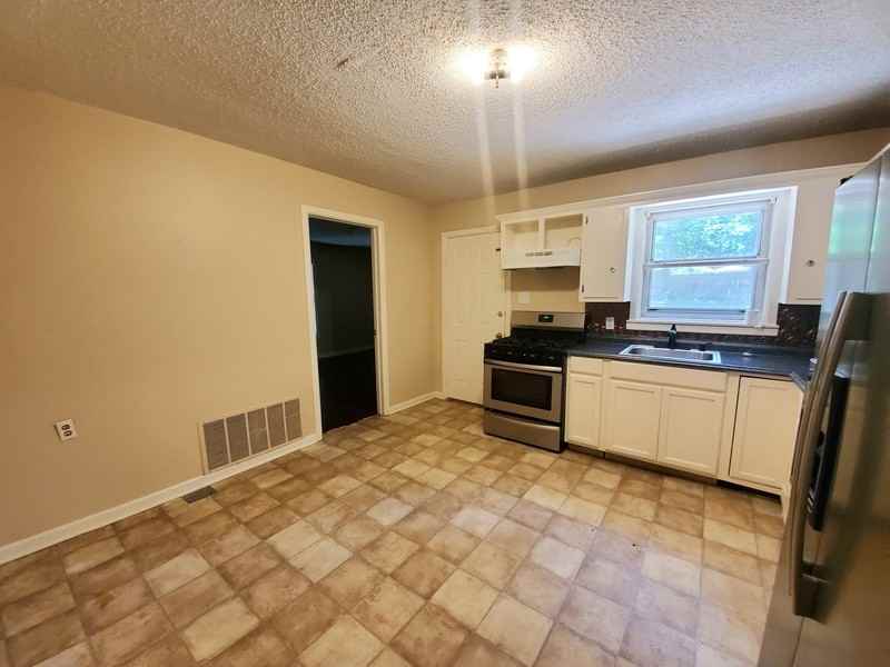 2340 Gish Ln - Photo 5 of 25