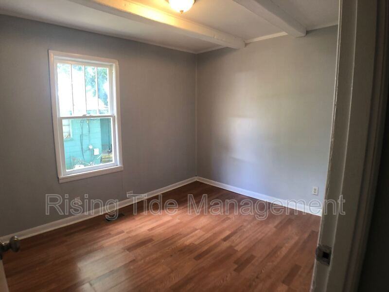 3716 42nd St N - Photo 5 of 10