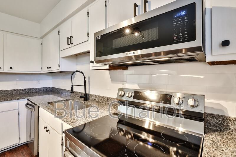 1000 Fargo St #E3 - Photo 5 of 30