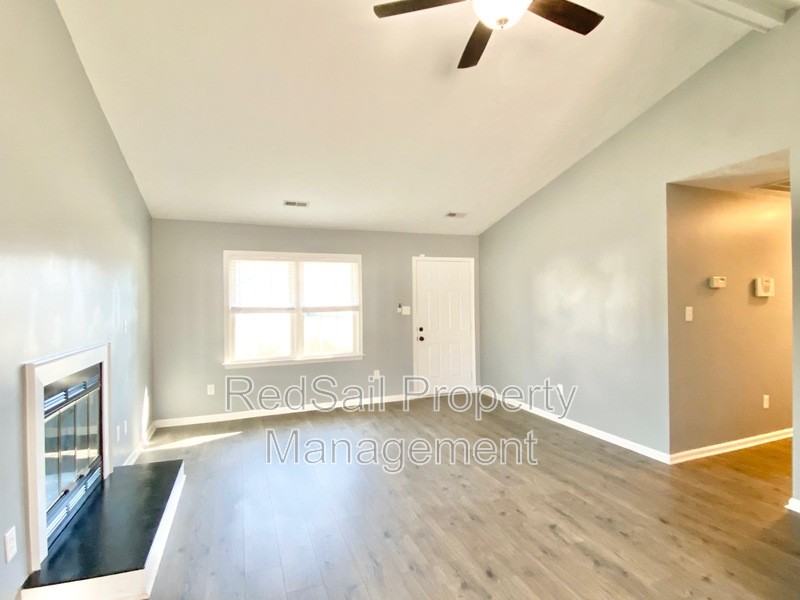 763 Dawn Ter - Photo 3 of 18