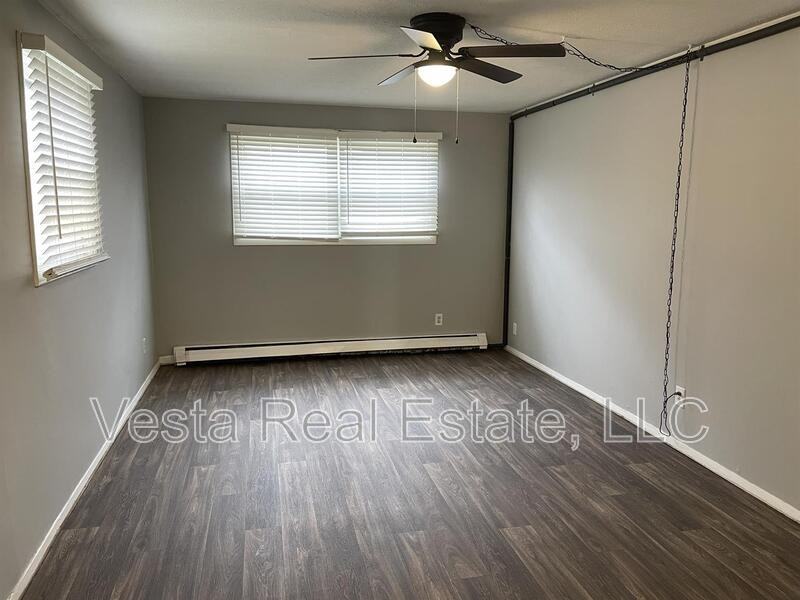1009 Sheryl Ln #C - Photo 3 of 8