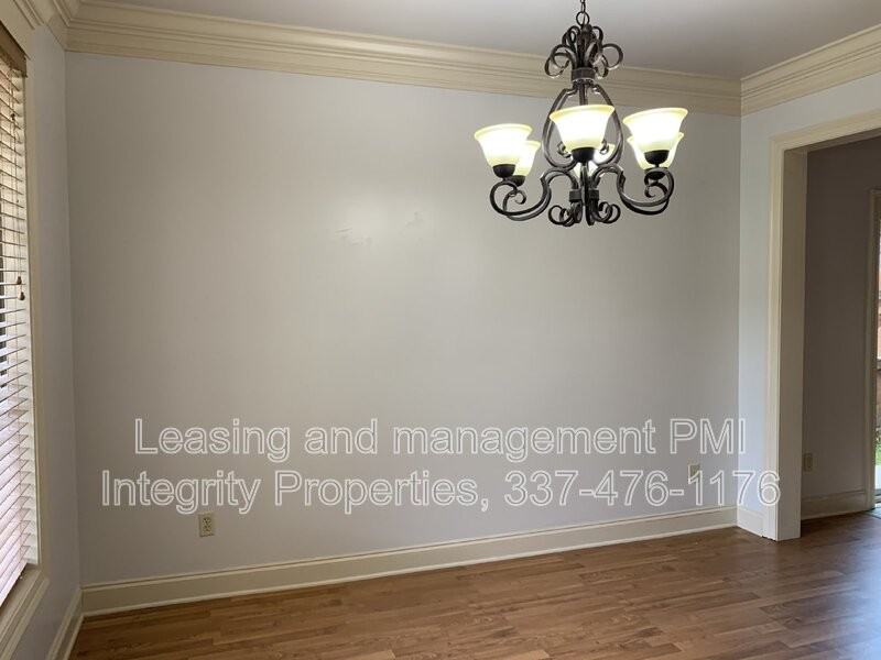 207 Harbor Bend Blvd - Photo 3 of 21